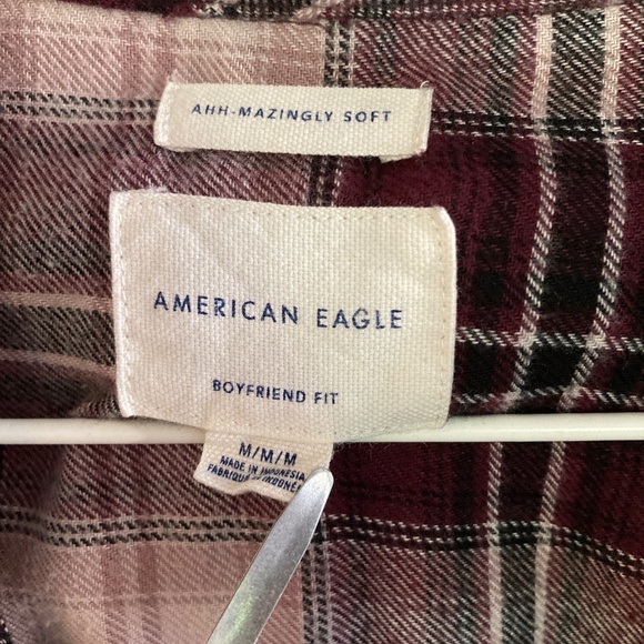 Burgundy Flannel By American Eagle - Picture 4 of 7